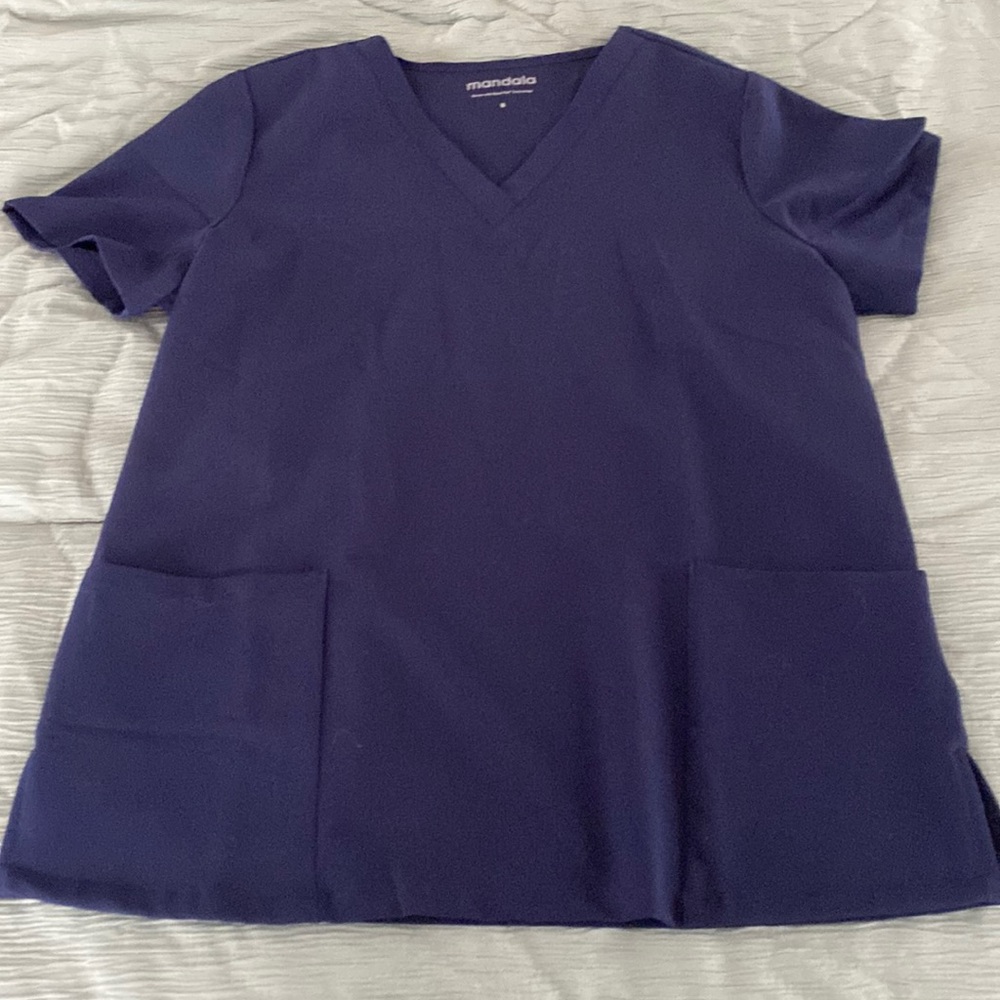 Scrub top